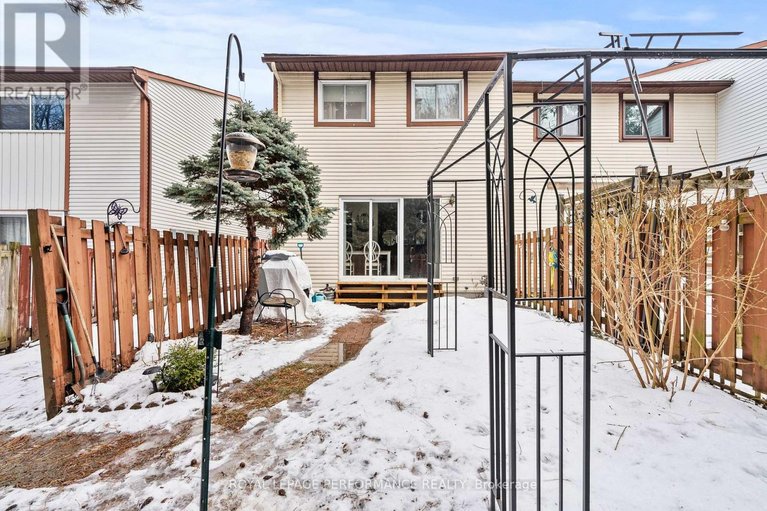 29485311/1126-millwood-court/convent-glen-north/ottawa/ontario/K1C3G1_34