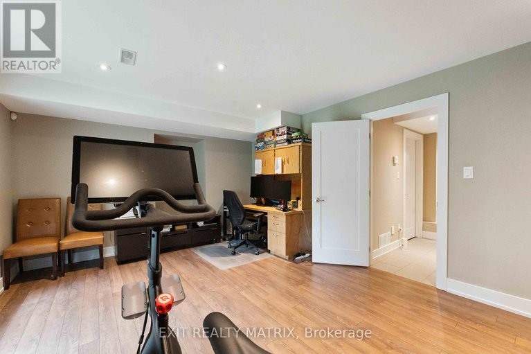 29542227/97-queen-mary-street/overbrookcastle-heights/ottawa/ontario/K1K1X6_32