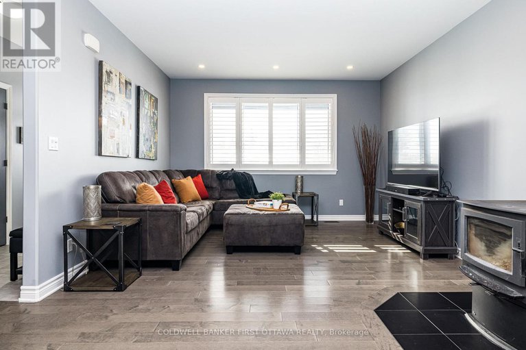 29400692/120-stirling-crescent/north-grenville-twp-kemptville-east/north-grenville/ontario/K0G1J0_8