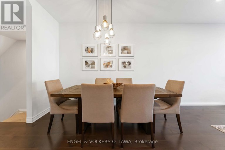 29006127/781-cairn-crescent/mer-bleuebradley-estatesanderson-park/ottawa/ontario/K1W0P7_16