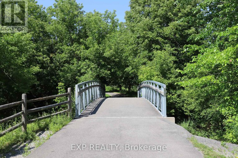 28543378/116-quito-private/merivale-industrial-parkcitiplace/ottawa/ontario/K2E0A9_34