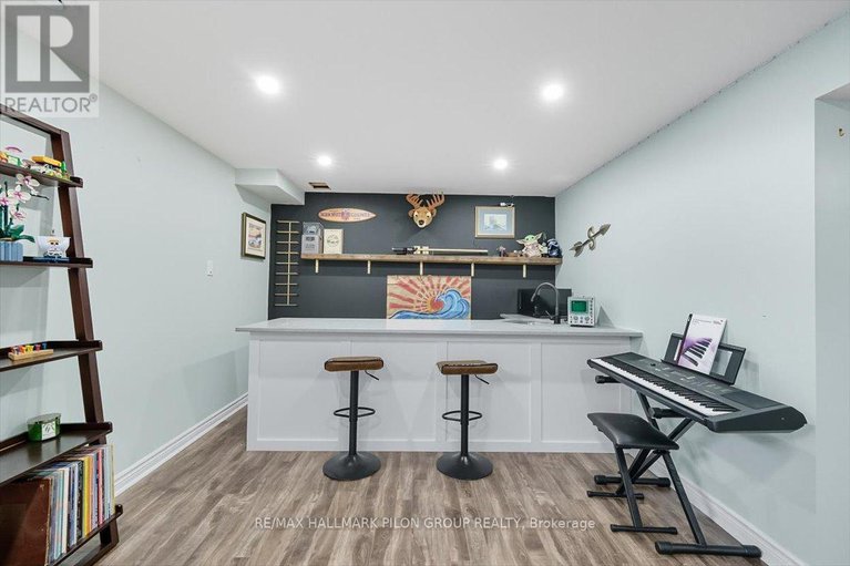 28956956/200-enclave-walk/mer-bleuebradley-estatesanderson-park/ottawa/ontario/K1W0J4_26