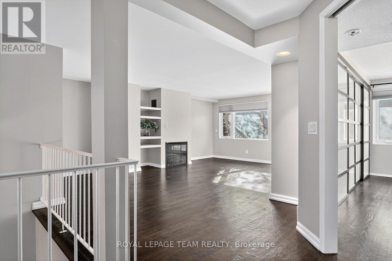 29376578/10-290-cathcart-street/lower-town/ottawa/ontario/K1N5C4_11