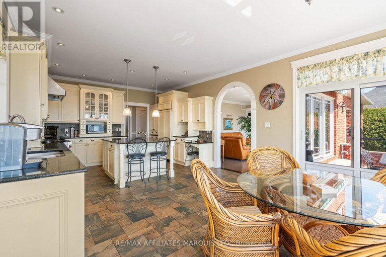 28238888/6274-karen-drive/south-glengarry-lancaster-twp/south-glengarry/ontario/K0C1E0_16