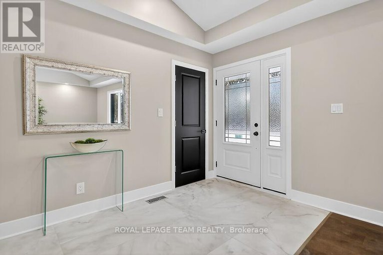 29396926/6636-marina-drive/manotick-south-to-roger-stevens/ottawa/ontario/K4M1B3_3