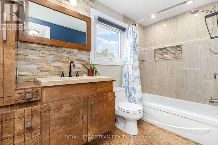 28588731/24-westcliffe-road/westcliffe-estates/ottawa/ontario/K2H7X4_14