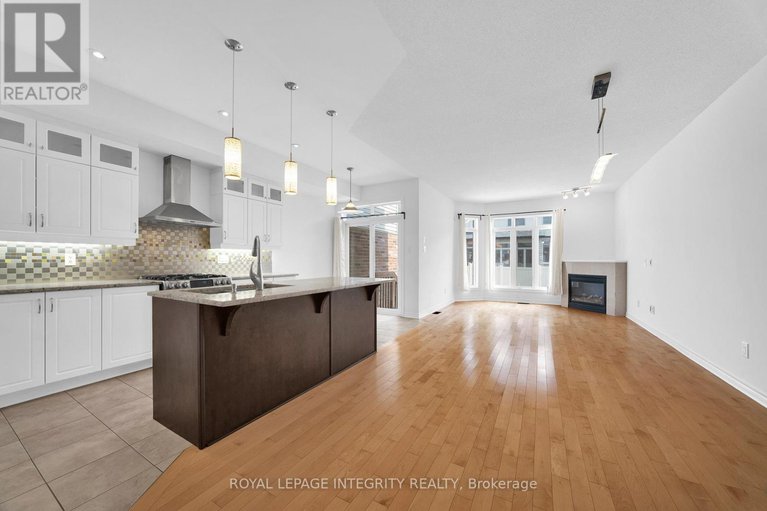 28652638/216-cooks-mill-crescent/riverside-south/ottawa/ontario/K1V2N1_17