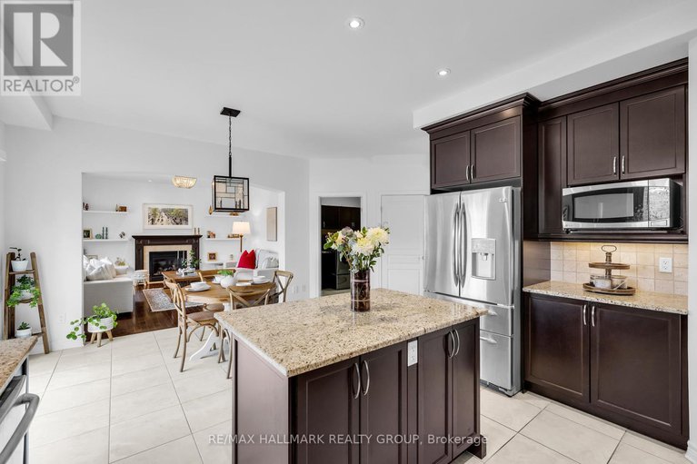 28526274/451-landswood-way/stittsville-south/ottawa/ontario/K2S0A4_14