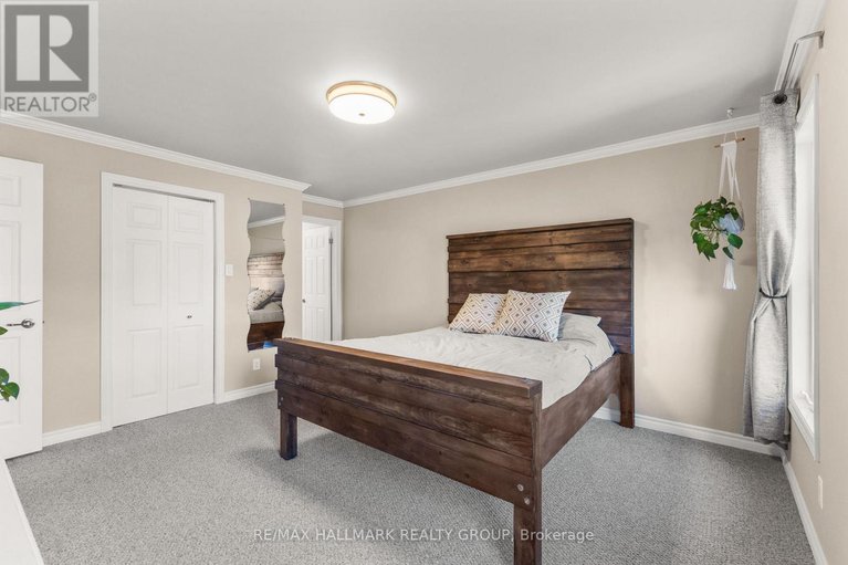 29050098/2605-pierrette-drive/cumberland-estates/ottawa/ontario/K4C1B6_20