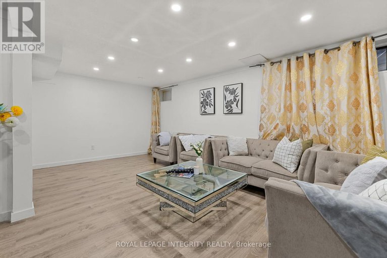 28599502/3485-mccarthy-road/hunt-clubwestern-community/ottawa/ontario/K1V8Z9_25
