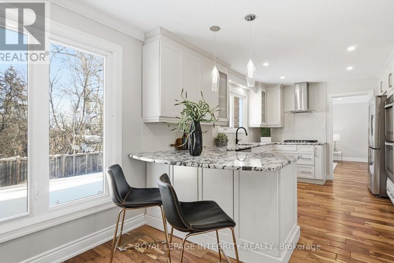 29316968/1055-plante-drive/hunt-clubwestern-community/ottawa/ontario/K1V9E5_13