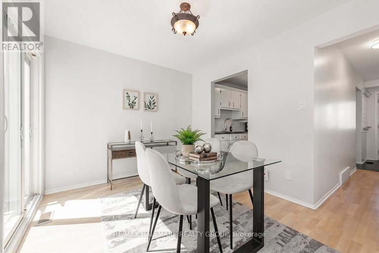29684992/6382-st-louis-drive/hiawatha-parkconvent-glen/ottawa/ontario/K1C2Y1_11