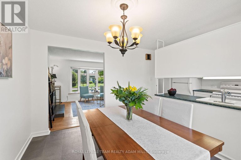 28492501/7-elterwater-avenue/crystal-beach/ottawa/ontario/K2H5J1_17