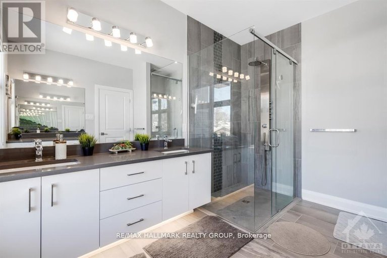 29540053/250-richardson-avenue/woodroffe/ottawa/ontario/K2B5G6_20