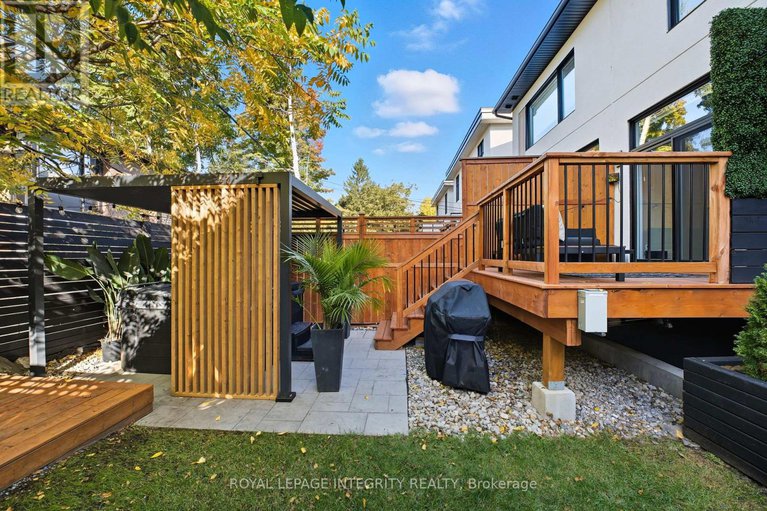 28999711/b-574-edison-avenue/mckellarhighland/ottawa/ontario/K2A1V4_40