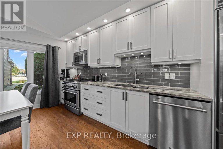 29294454/18-ivylea-street/craig-henrywoodvale/ottawa/ontario/K2G4X5_34