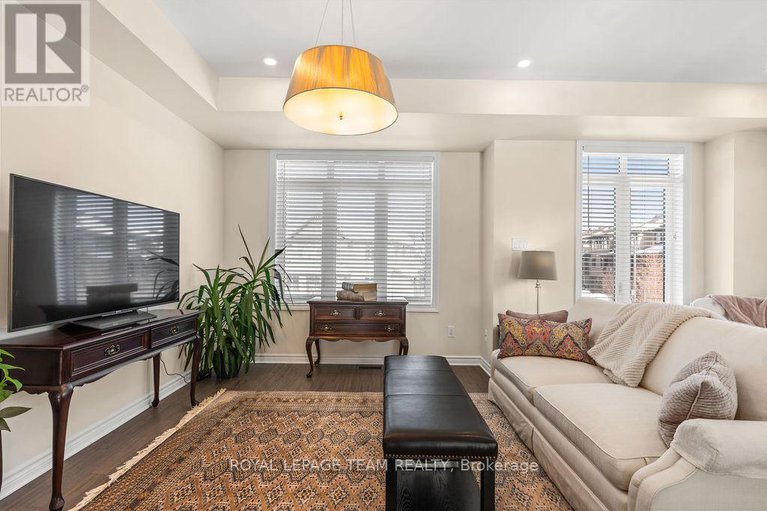 29379773/94-nutting-crescent/riverside-southgloucester-glen/ottawa/ontario/K4M0E2_22