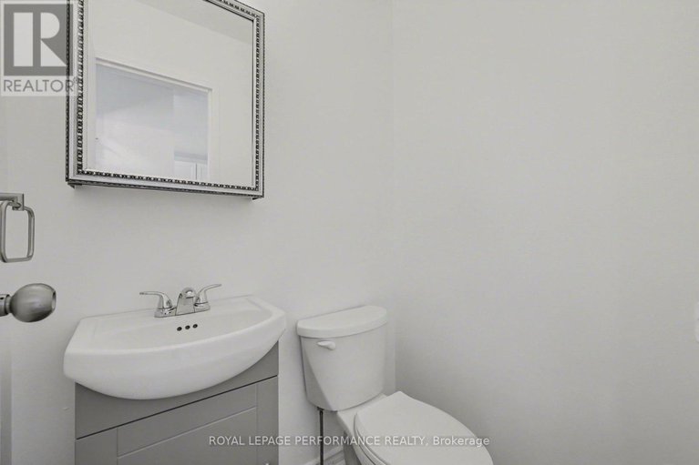 29425118/1584-feather-lane/sawmill-creektimbermill/ottawa/ontario/K1T1V4_18