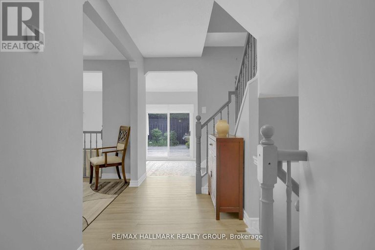 29220423/1-1821-walkley-road/urbandale-acres/ottawa/ontario/K1H6X9_4