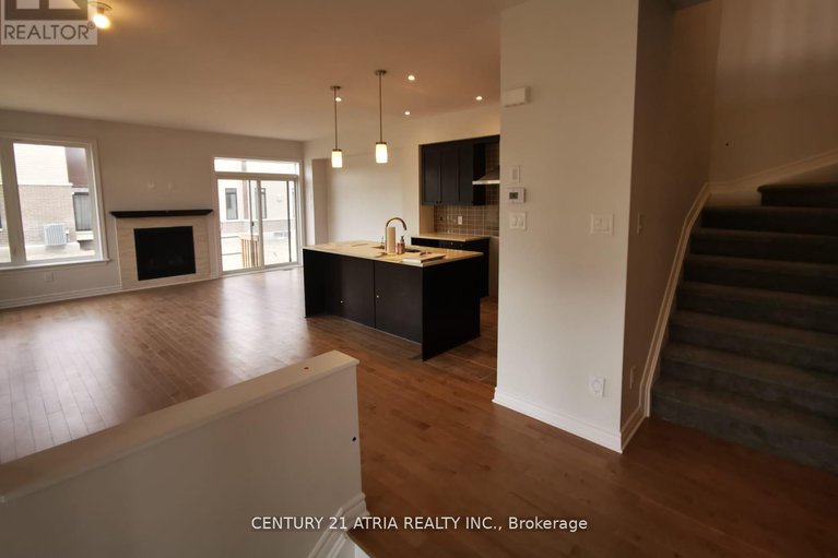 28925763/534-triangle-street/emerald-meadowstrailwest/ottawa/ontario/K2S1E7_4