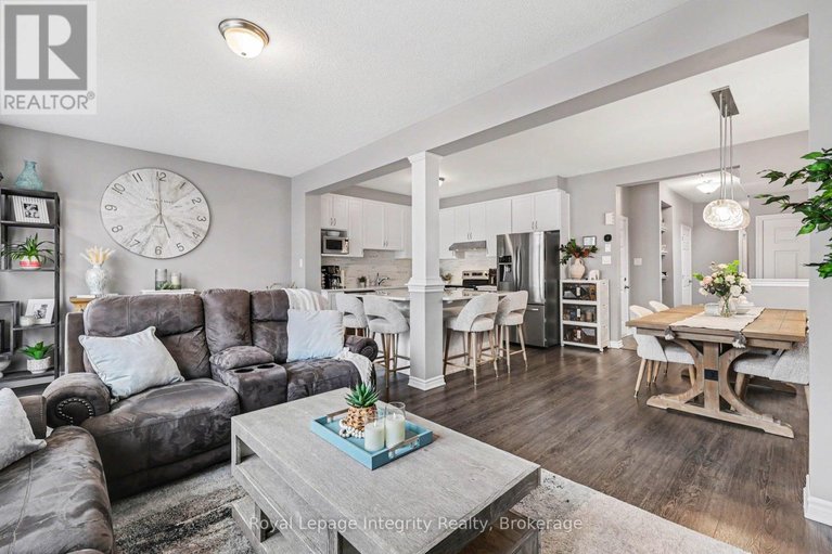 29598898/530-cope-drive/emerald-meadowstrailwest/ottawa/ontario/K2V0N8_13