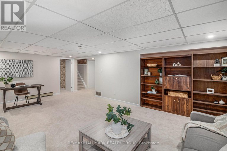 29090721/1366-metz-crescent/carson-grove/ottawa/ontario/K1K3Z5_25