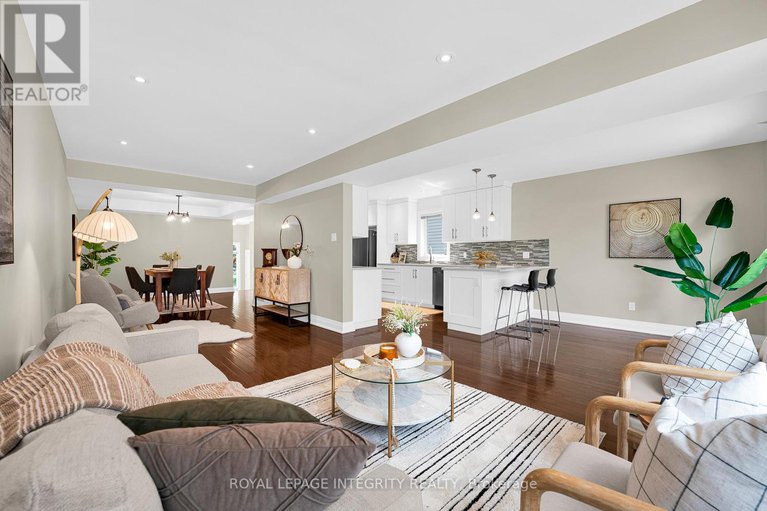 29259565/a-251-glynn-avenue/overbrookcastle-heights/ottawa/ontario/K1K1S2_13