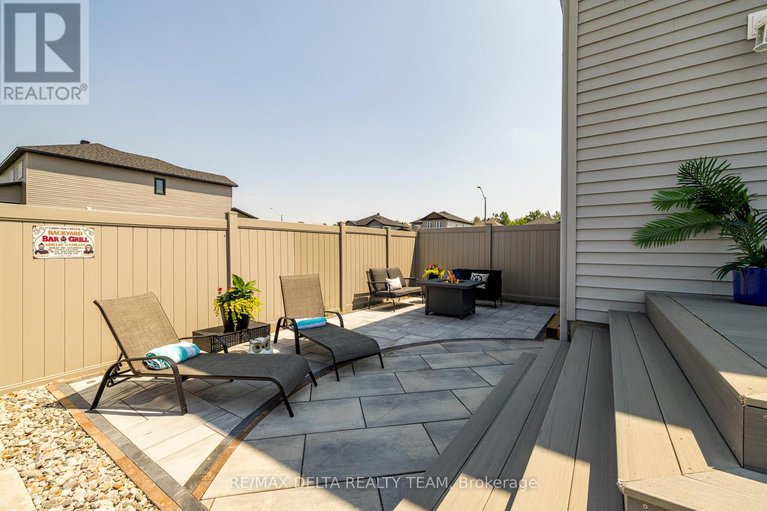 28421182/223-station-trail/village-of-russell/russell/ontario/K4R0C9_27