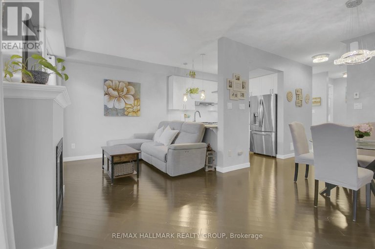 28591389/585-barrick-hill-road/emerald-meadowstrailwest/ottawa/ontario/K2M0B4_11