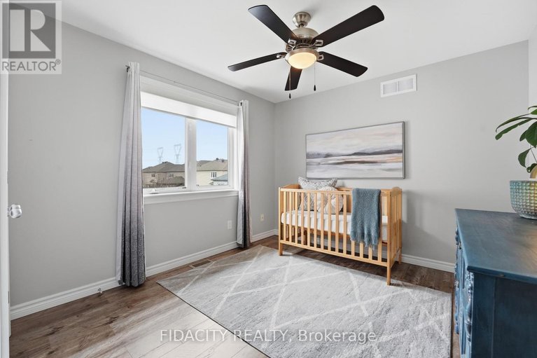 29617148/216-balikun-heights/emerald-meadowstrailwest/ottawa/ontario/K2V0A6_29