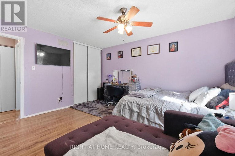 28221078/6104-vineyard-drive/convent-glen/ottawa/ontario/K1C2K2_35