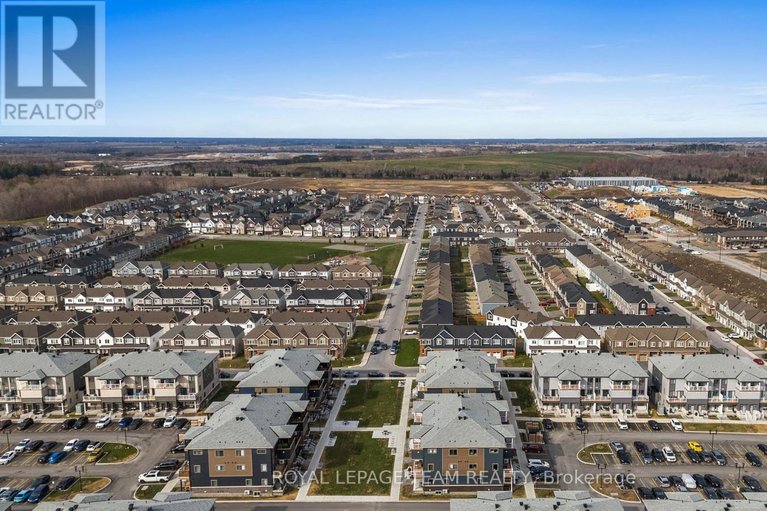 29651652/722-parnian-private/half-moon-bay/ottawa/ontario/K2J4H7_43