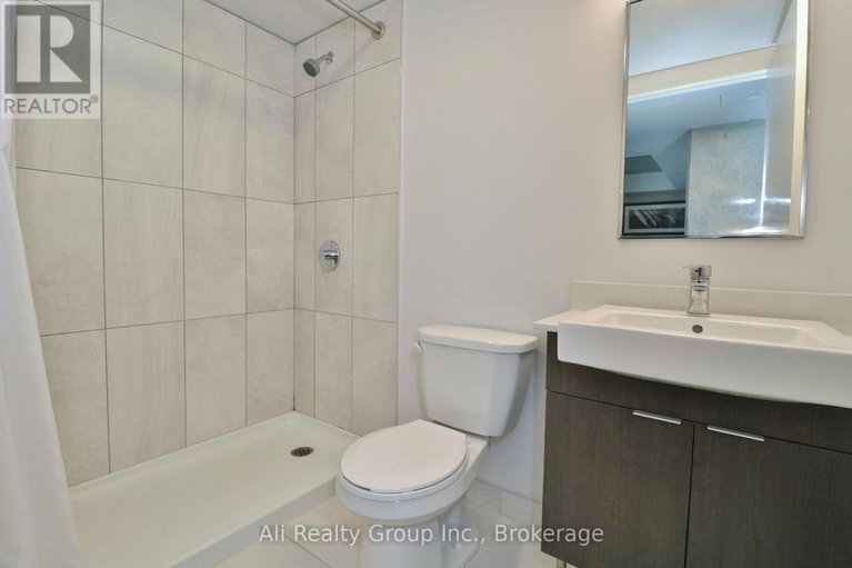 29652353/2701-105-champagne-avenue-s/west-centre-town/ottawa/ontario/K1S5E5_16