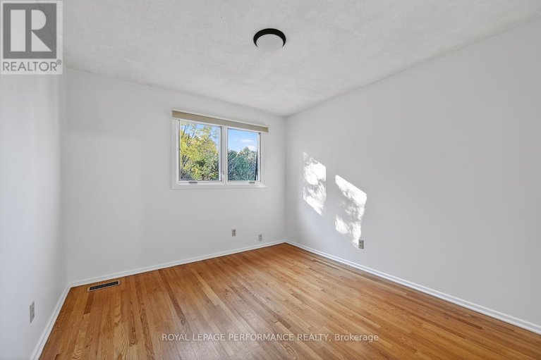 29046613/19-ancroft-court/tanglewood/ottawa/ontario/K2G4A5_22