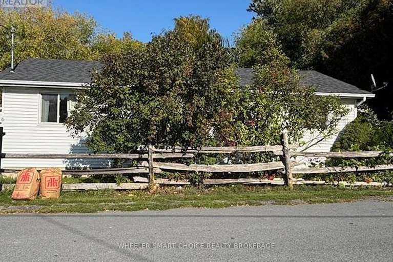 28907709/6-ash-street/south-stormont-osnabruck-twp/south-stormont/ontario/K0C1Y0_1