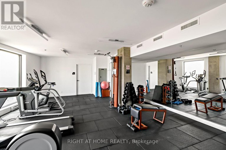 28693588/2102-20-daly-avenue/sandy-hill/ottawa/ontario/K1N0C6_25