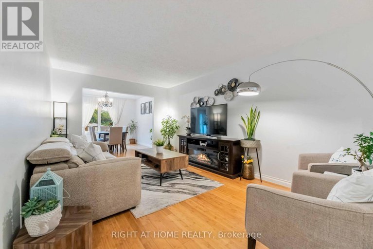 28765725/18-shetland-way/bridlewood/ottawa/ontario/K2M1R9_8