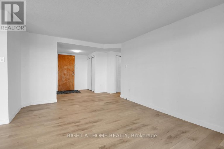 29628512/909-2759-carousel-crescent/emerald-woodssawmill-creek/ottawa/ontario/K1T2N5_11