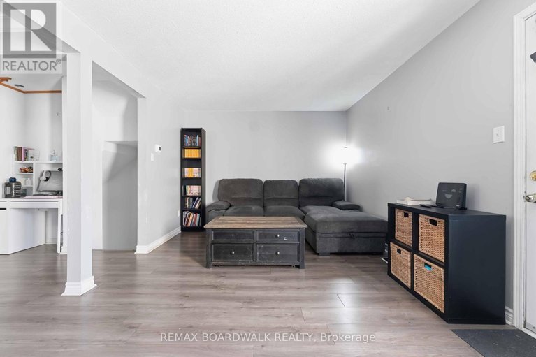 29576237/1707-meadowbrook-road/pineview/ottawa/ontario/K1B4W6_5