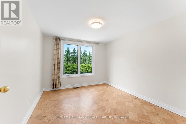 29141811/5749-knights-drive/manotick-east-to-manotick-station/ottawa/ontario/K4M1K2_20