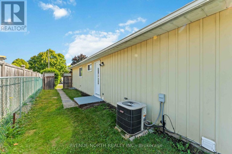 28860145/2178-erinbrook-crescent/sheffield-glenindustrial-park/ottawa/ontario/K1B4J4_32