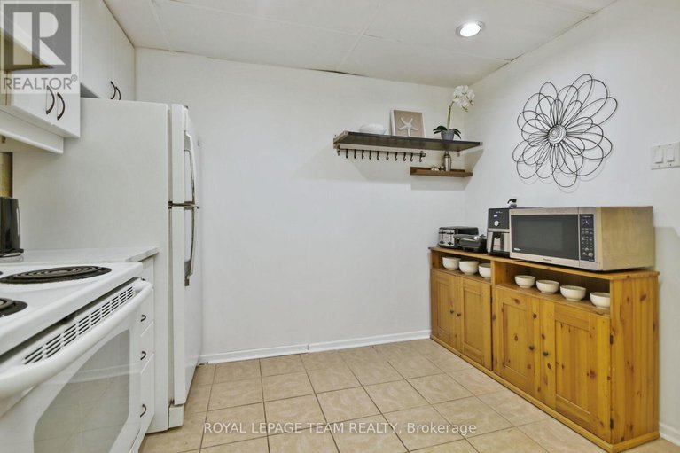 28399342/701-141-somerset-street-w/ottawa-centregolden-triangle/ottawa/ontario/K2P2H1_8