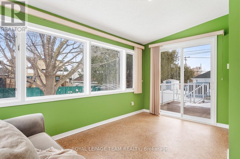 29546400/336-ducharme-boulevard/vanier/ottawa/ontario/K1L6T6_17