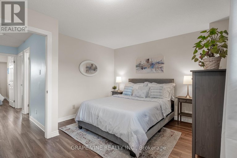 28499106/43-bentbrook-crescent/heritage-park/ottawa/ontario/K2J3Y1_25