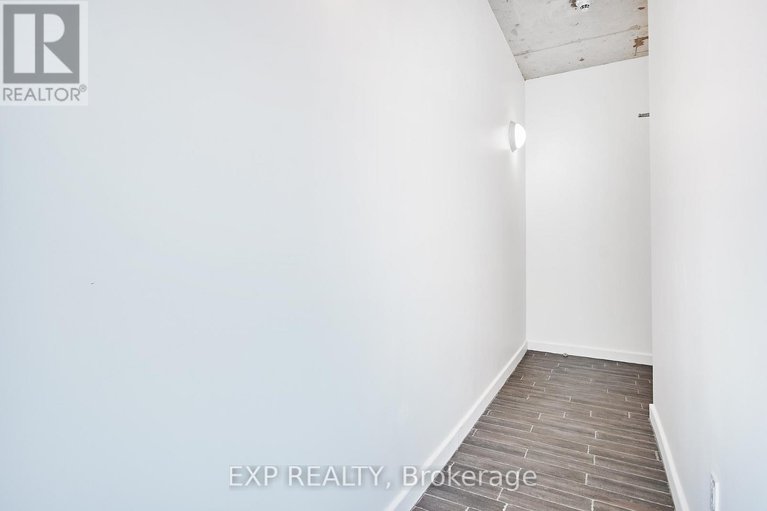 28998983/606-180-york-street/lower-townbyward-market/ottawa/ontario/K1N1J6_6