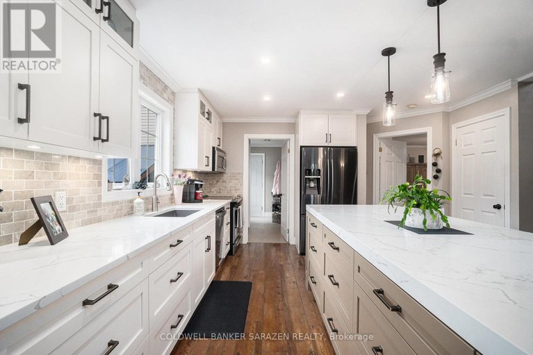 28589212/8289-rodney-farm-drive/osgoode-twp-north-of-reg-rd-6/ottawa/ontario/K0A2P0_16