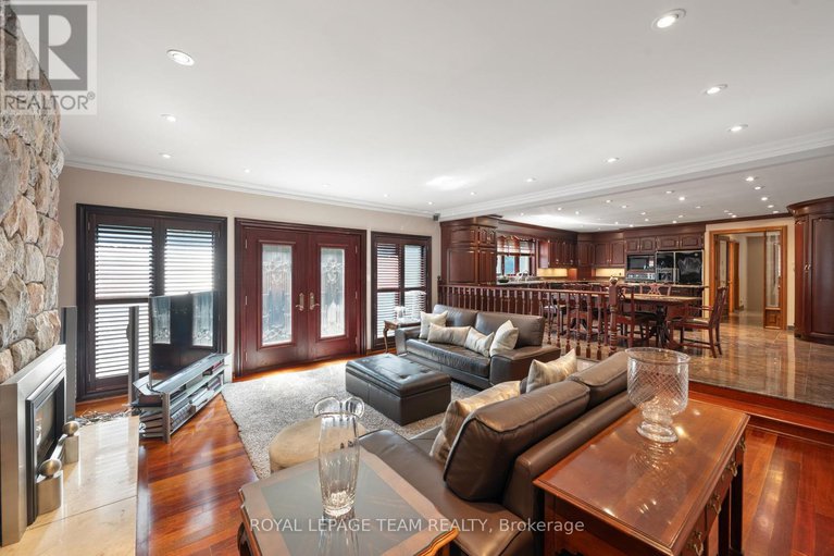 28150557/10-nancy-avenue/sheahan-estatestrend-village/ottawa/ontario/K2H8L4_17