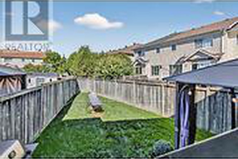28946119/108-landover-crescent/emerald-meadowstrailwest/ottawa/ontario/K2M2W4_35