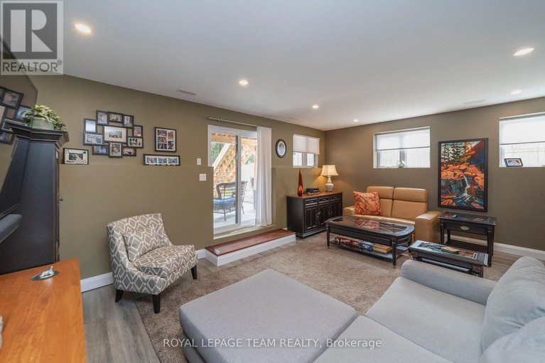 29260640/51-aylen-avenue/woodroffe/ottawa/ontario/K2A3P6_32