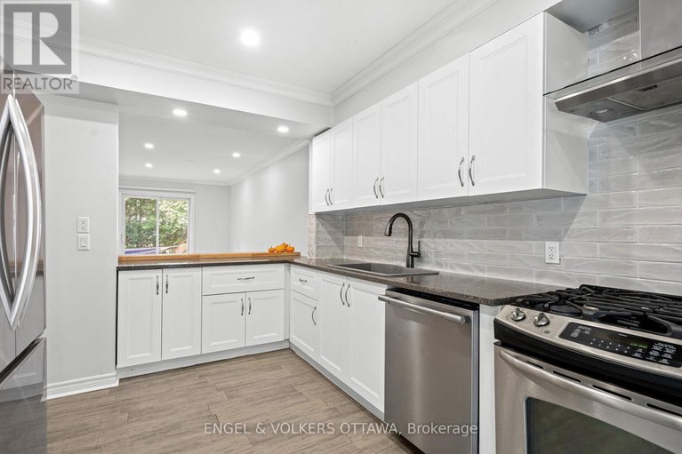 29006192/1540-mimosa-avenue/riverview-park/ottawa/ontario/K1G4C9_9